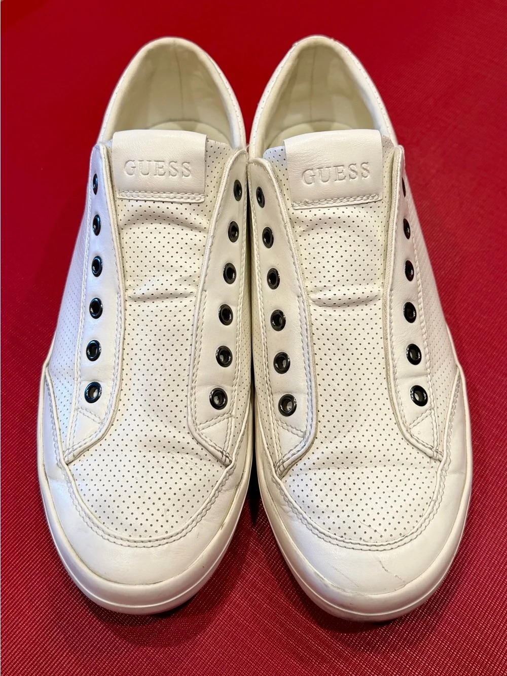 GUESS Men's Shoes Slip-On Low-Top Sneakers Men's size 11 leather White Leather
